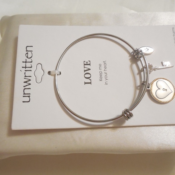 Unwritten Charm bangle Bracelet - Picture 2 of 5